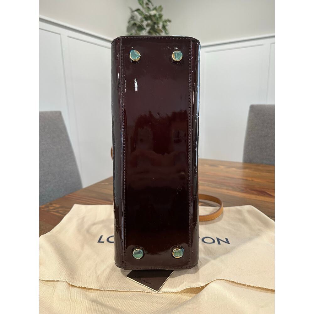 Louis Vuitton Brea MM Vernis Leather Bag - Picture 3 of 16